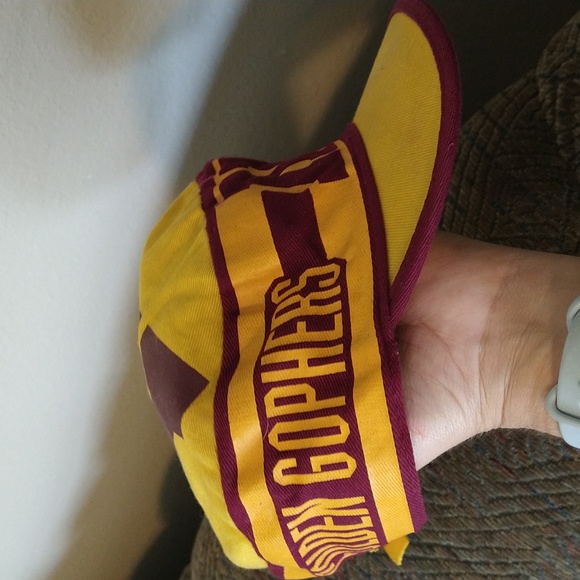 Vintage University of Minnesota Golden Gophers Cap - Picture 2 of 10